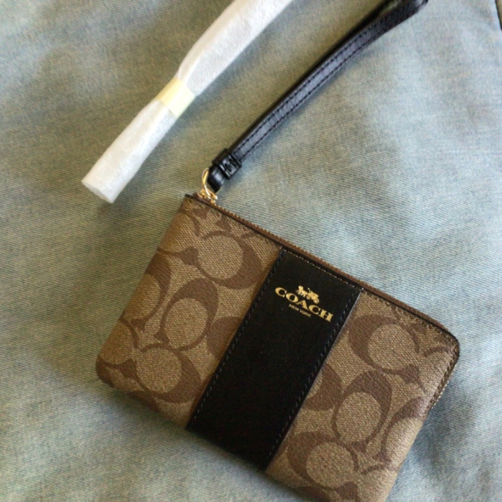 Wristlet - Picture 2 of 6